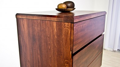 Komoda z masivu NOVA, Materiál: Masiv Buk, Odstín: AU Lak + Moření Mahagon #03