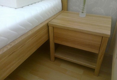 Obrázek produktu: files/nocni-stolek-z-masivu-delicia-07.jpg